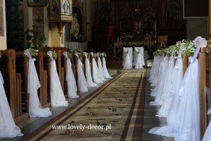 kościół w lubeni dekoracja ślubna  